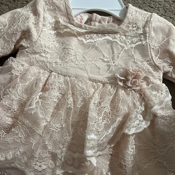 NEW! 3M lace onesie! - Picture 3 of 6